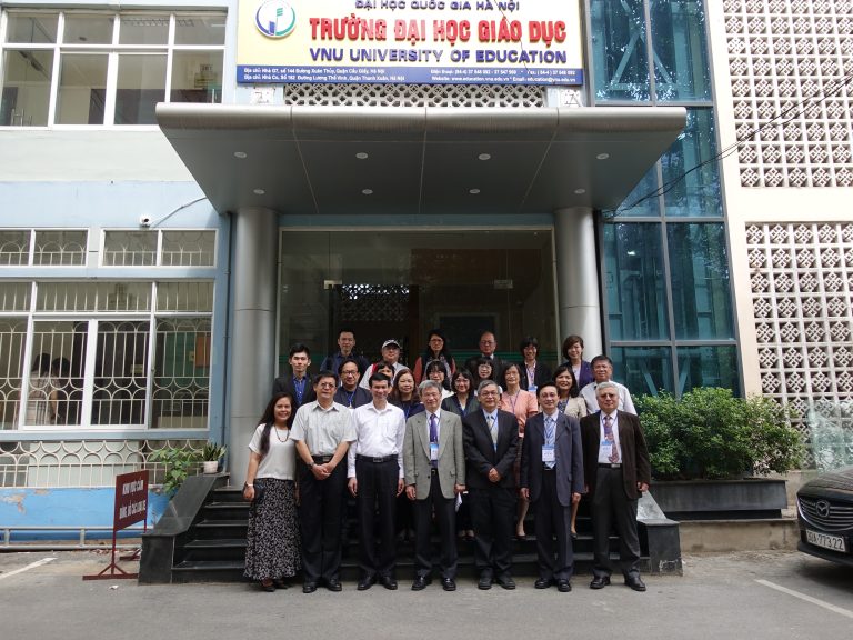 Delegates from the “New South Bound Policy” Project and TEA visited several leading universities located in the capital city of Vietnam, Hanoi, including, Vietnam National University, VNU University of Language and International Studies, Hanoi National University of Education, University of Economics and Business, University of Social Sciences and Humanities, and Foreign Trade University. All participants of the meeting engaged in a heated discussion on future cooperation.